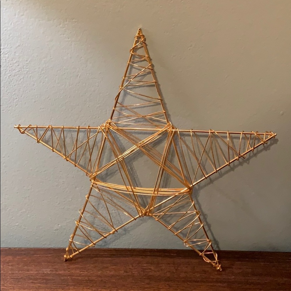 Gold Star - Picture 2 of 4